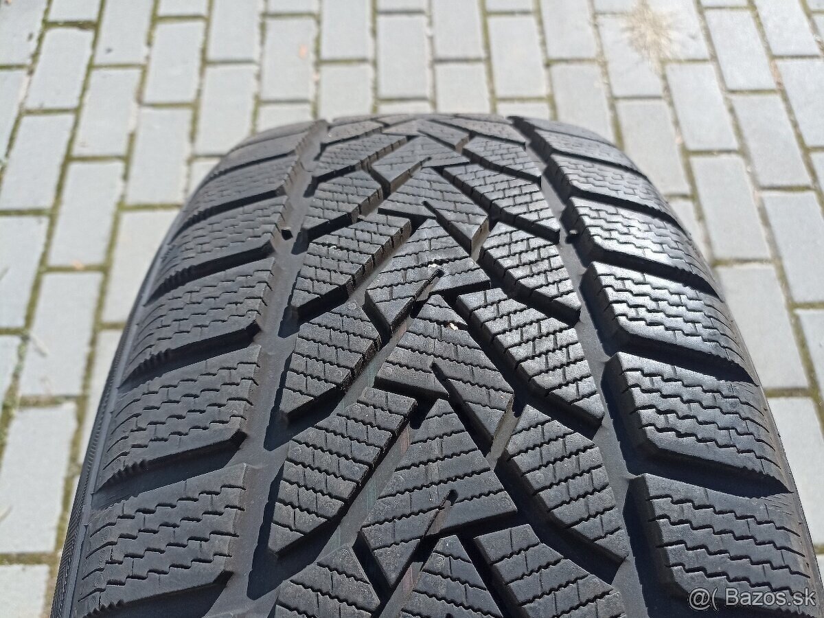 Zimné pneu Uniroyal Winter Xpert 225/40 R19 XL