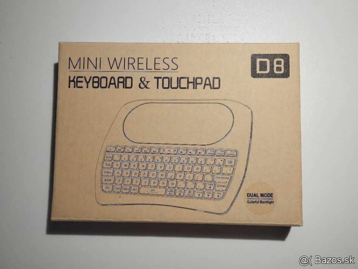 Multimediálny diaľkový ovládač s klávesnicou a touchpad D8