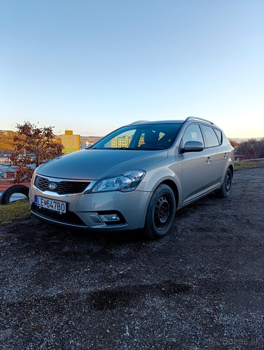 KIA CEED SW 2009 1.6 92kw