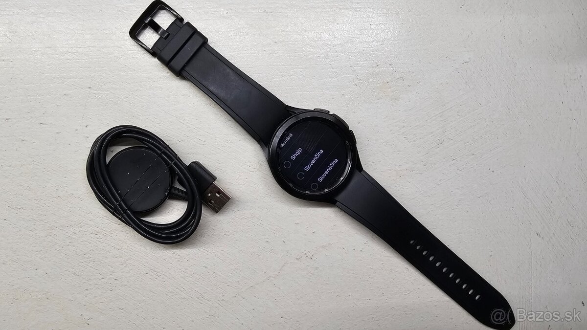 Samsung Galaxy Watch 4 classic - s nabíjačkou