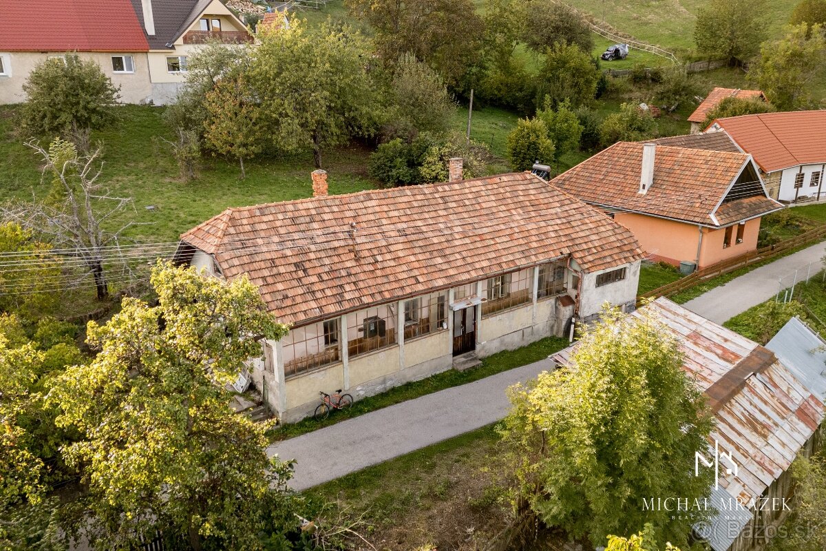 Ponúkame Vám exkluzívne na predaj rodinný dom vhodný na reko