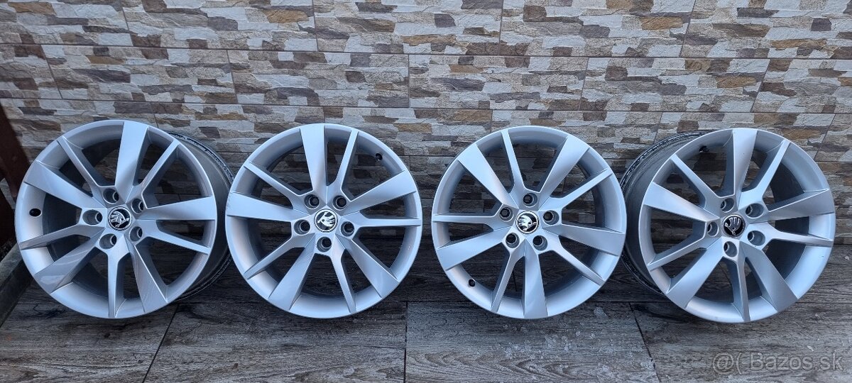 Predám SKODA Trius elektrony 5X112 R17 et49 J7