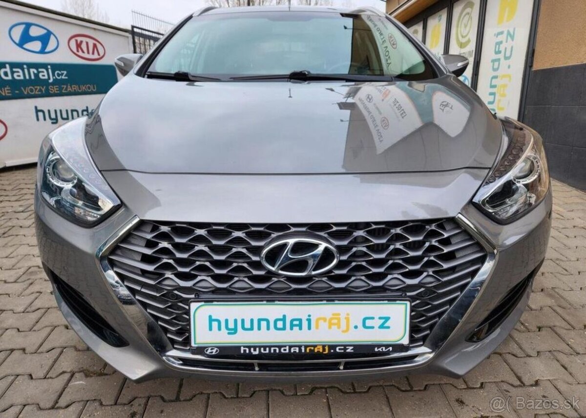 Hyundai i40 1.6-NOVÝ MODEL-NAVI-TAŽNÉ 1.8T1