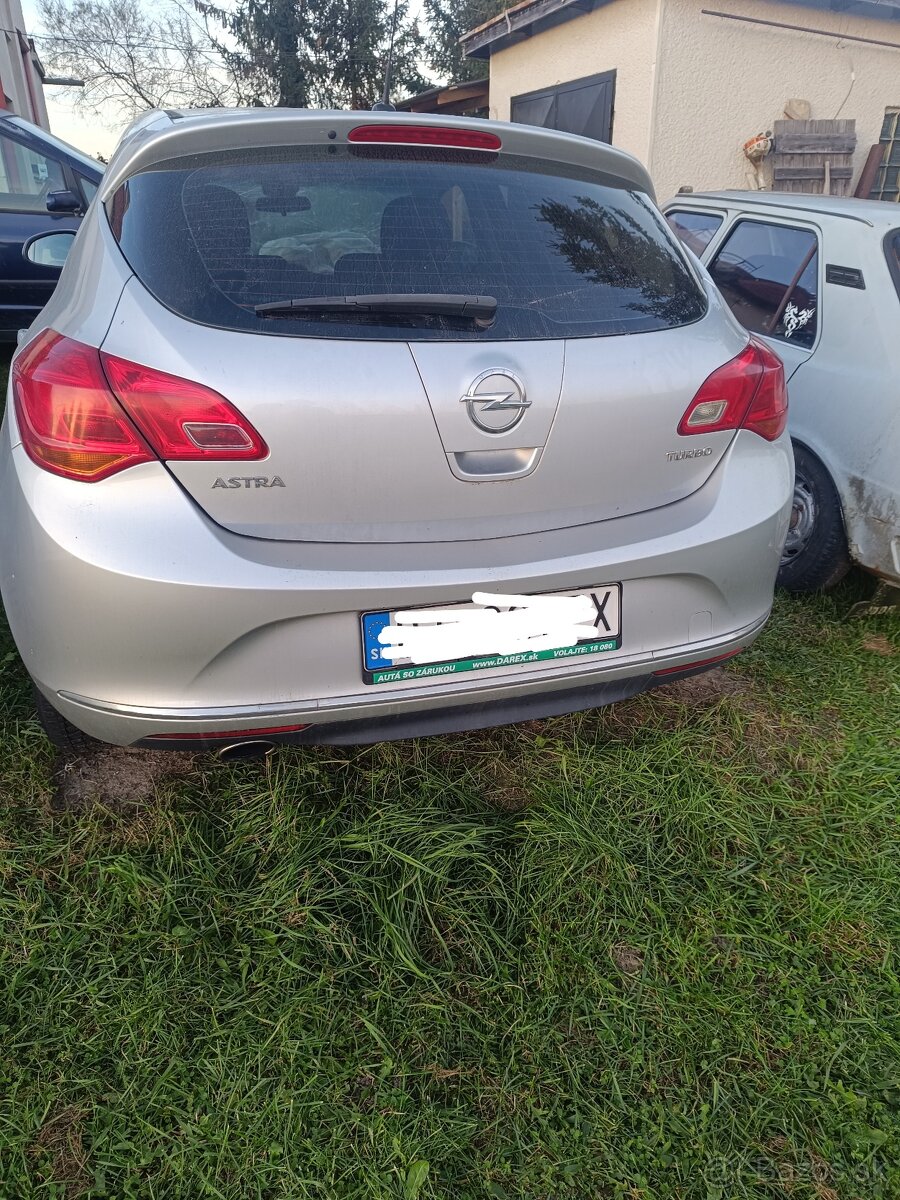 Opel Astra j