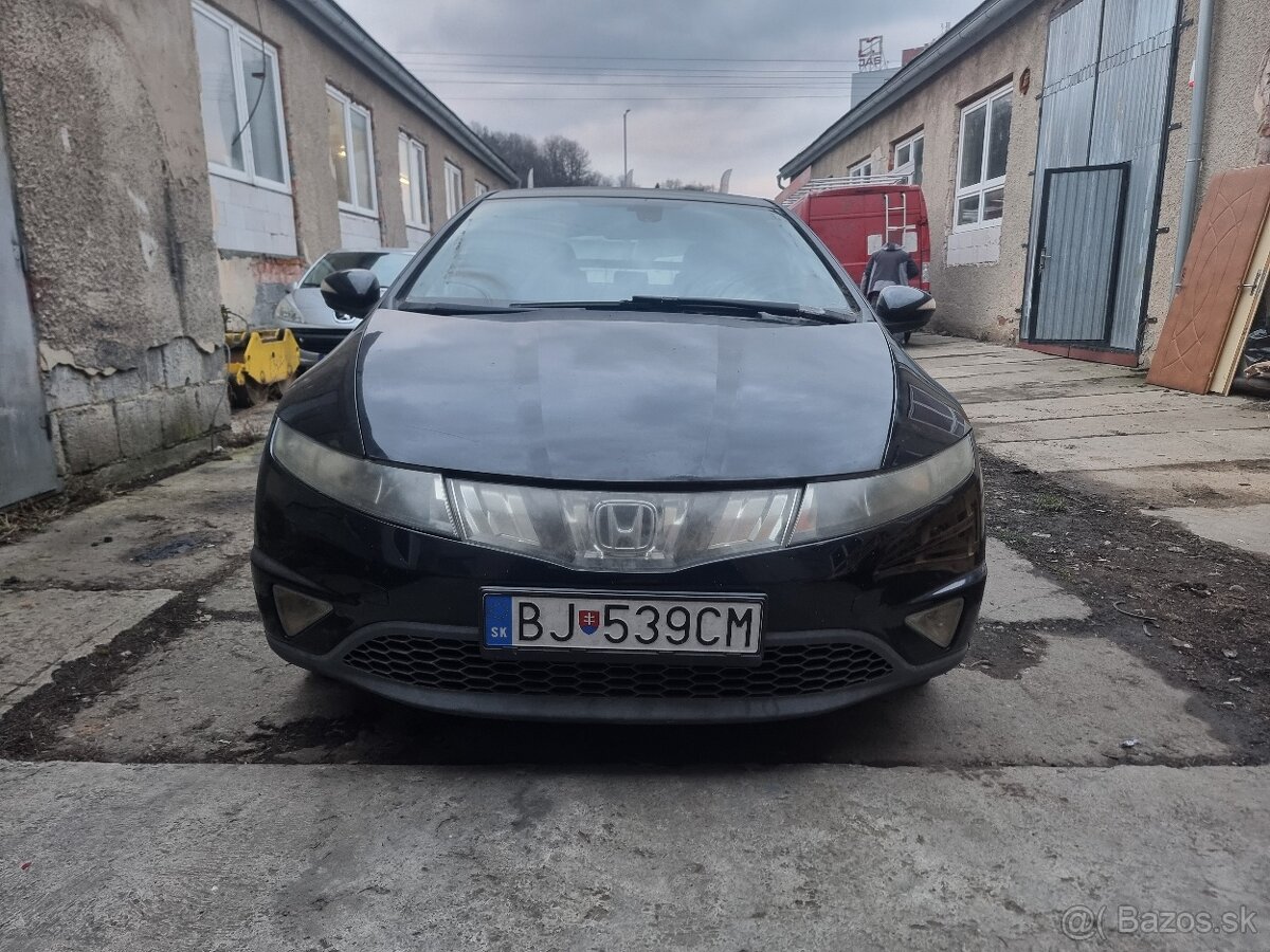 Honda Civic 1.4 benzín 61KW