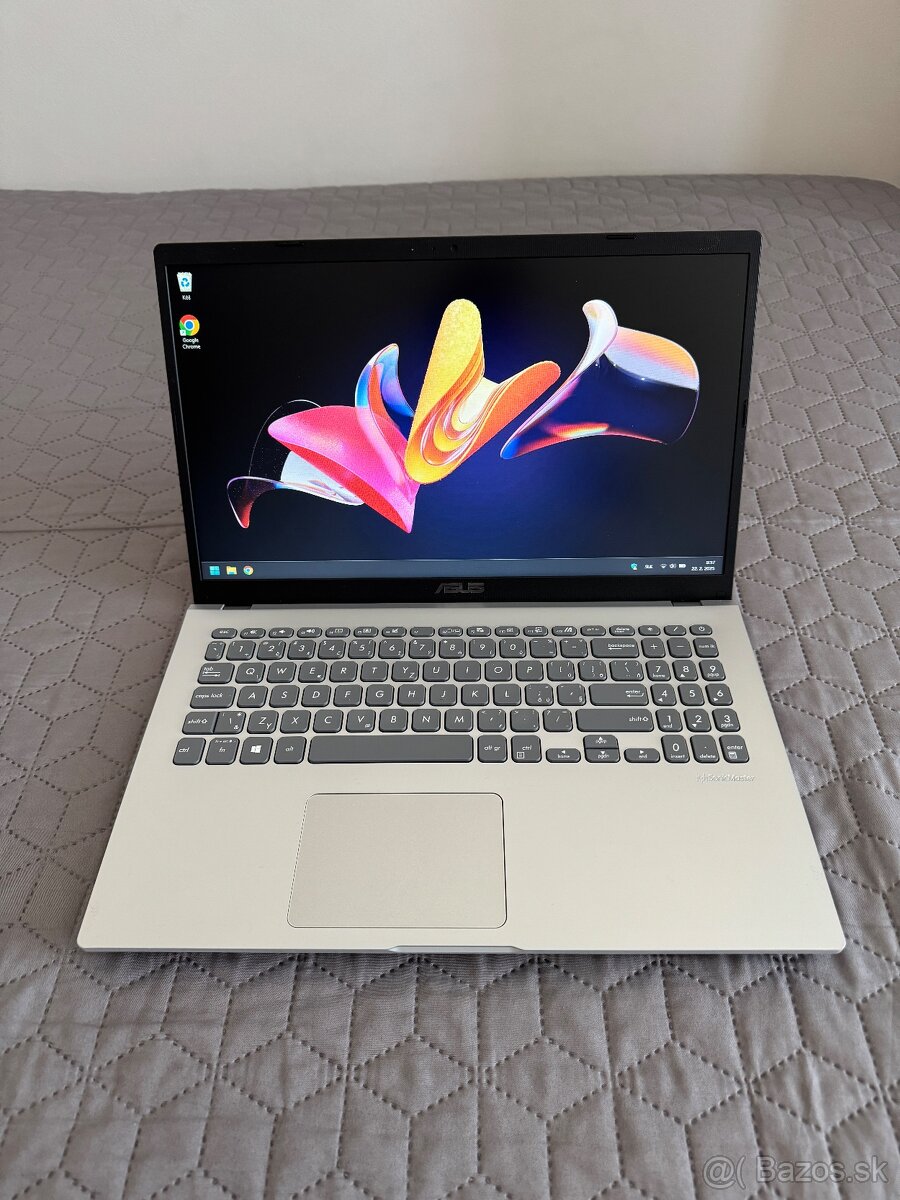 Predam 15,6" notebook ASUS, Kosice