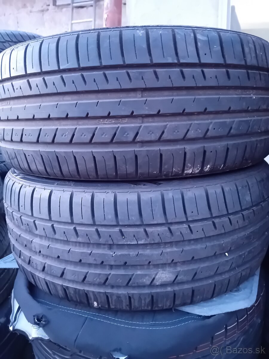 Letne 225/40 r19 Kumho Ecsta 2kusy