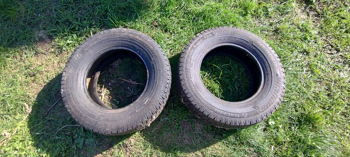 215/70 r15c