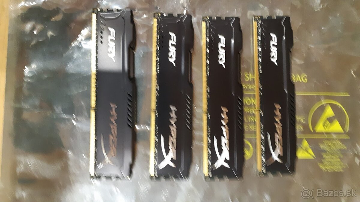 RAM DDR3 Kingston Fury HYPER X  16GB / 32GB 1866MHz