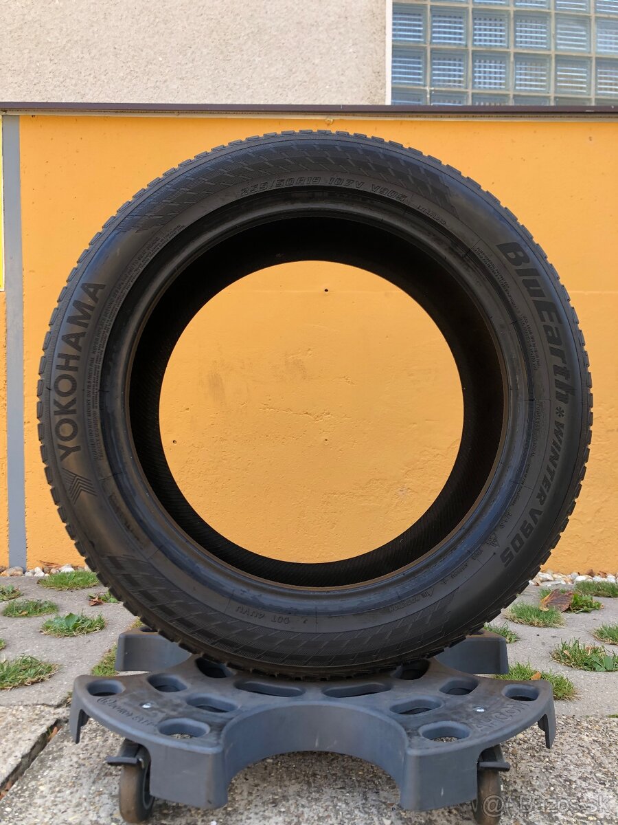 255/50R19 107V