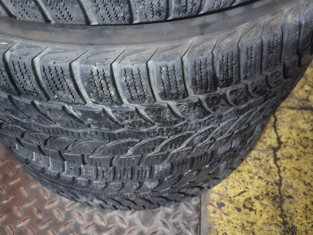 Zimne 235/50 R18