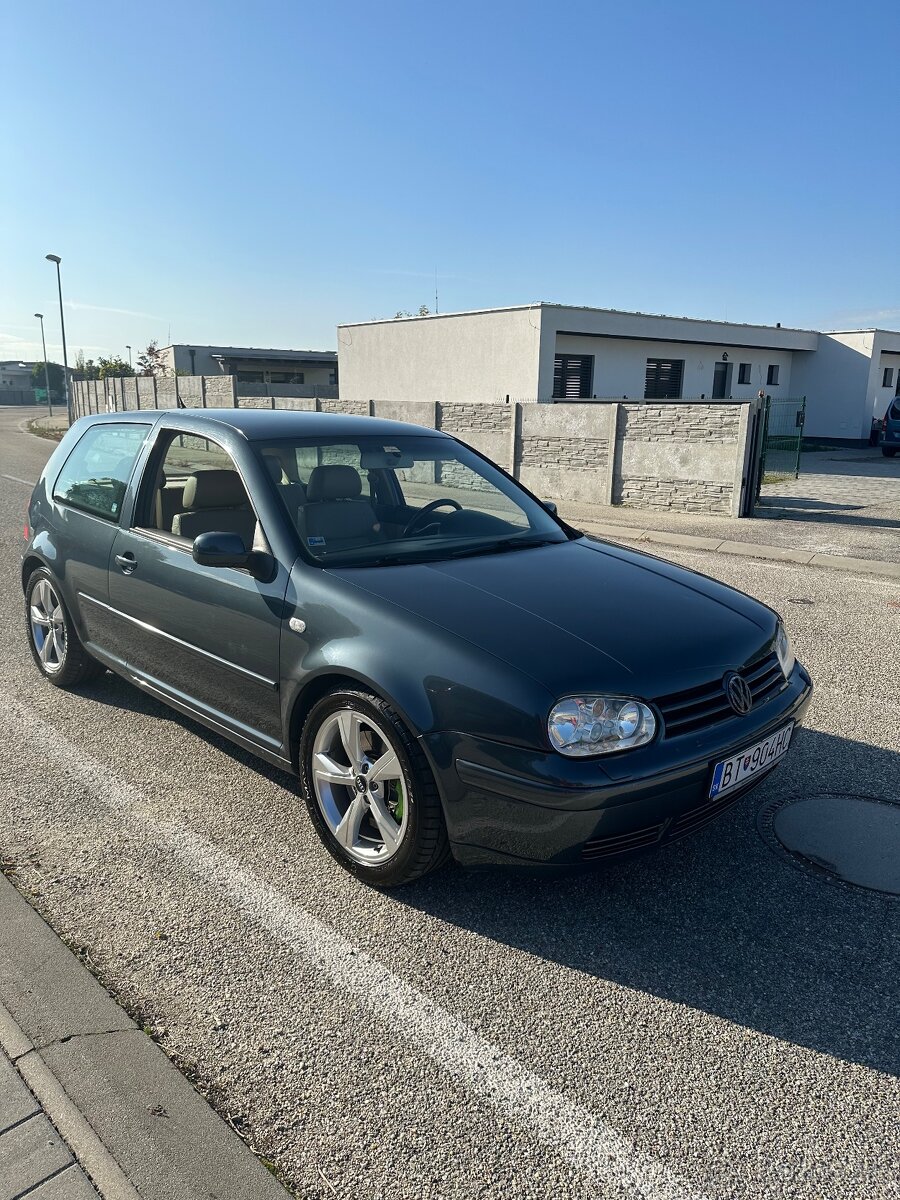 Golf 4 2.3V5/VR5 Predam/Vymenim