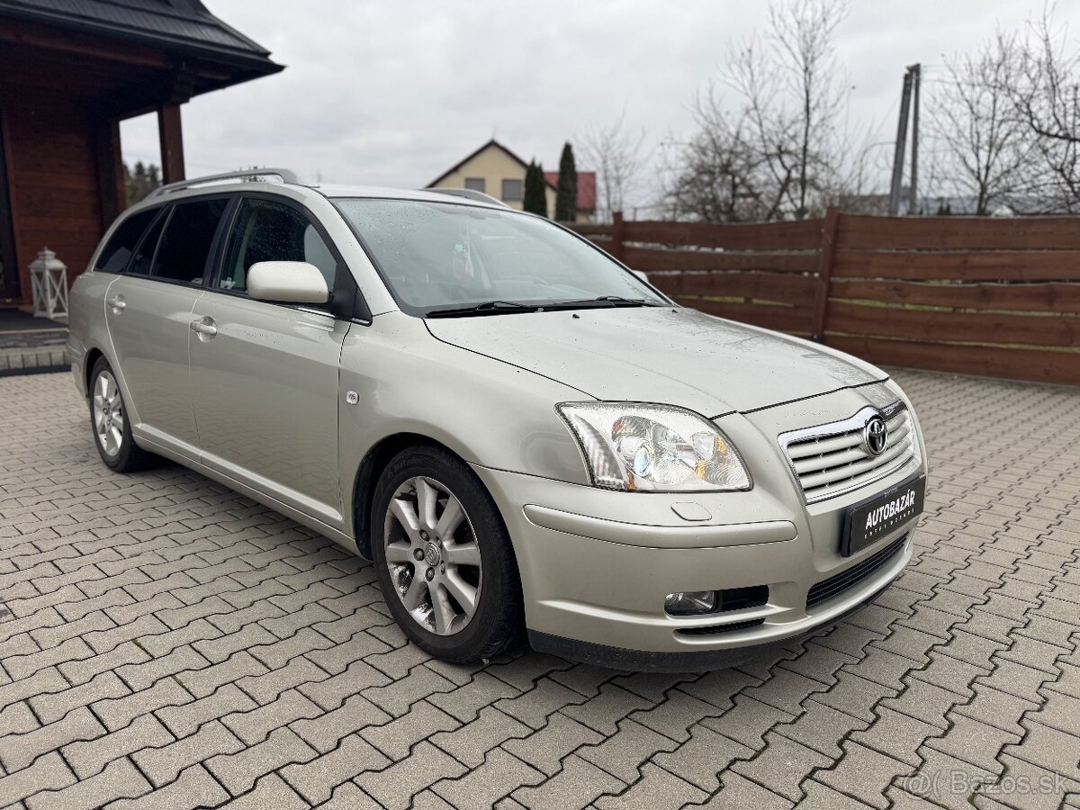 oyota Avensis Combi 2.2 D-CAT Premium Active