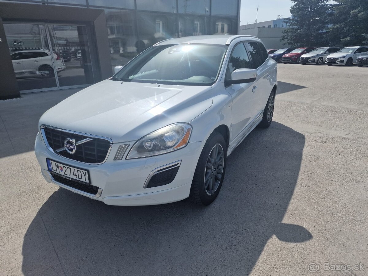 Volvo XC60 T-6 304k AWD Momentum Geartronic