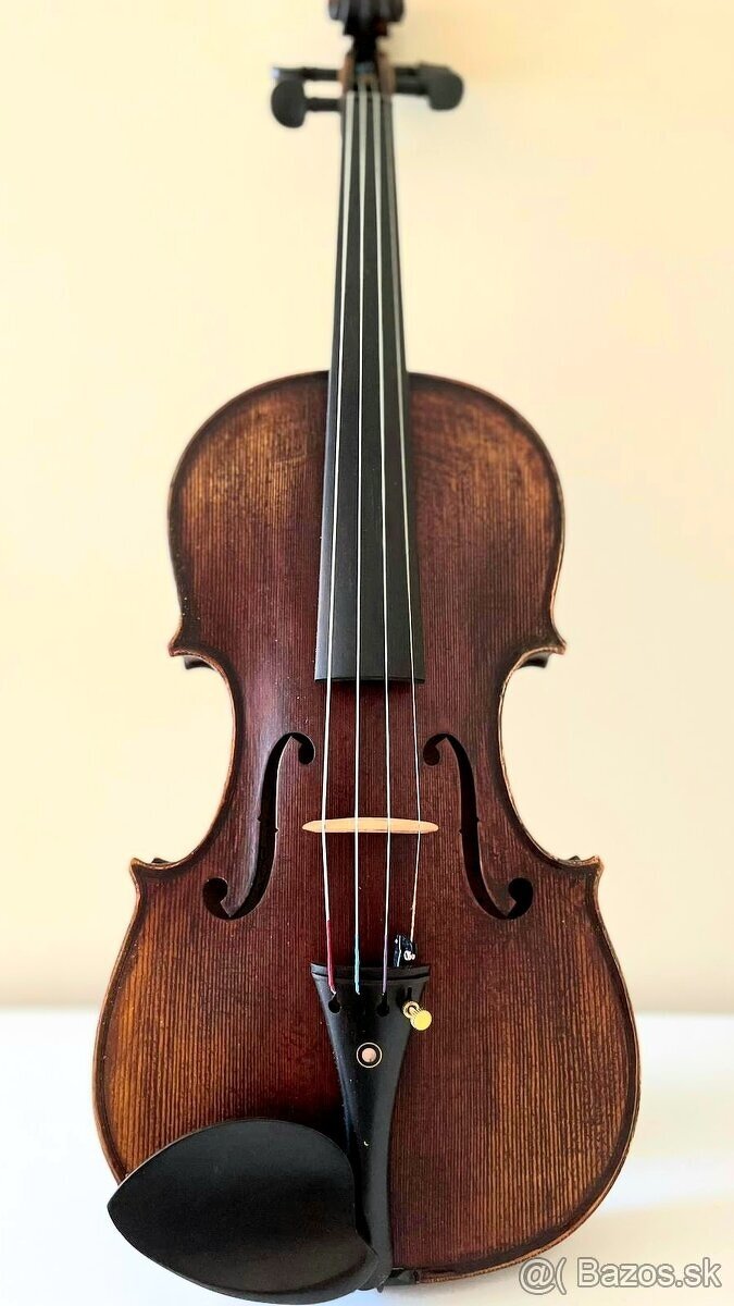 husle 4/4 model Stradivari ( cherry oil)