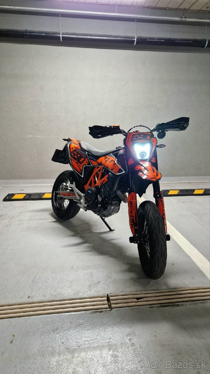 KTM 690 SMC-R