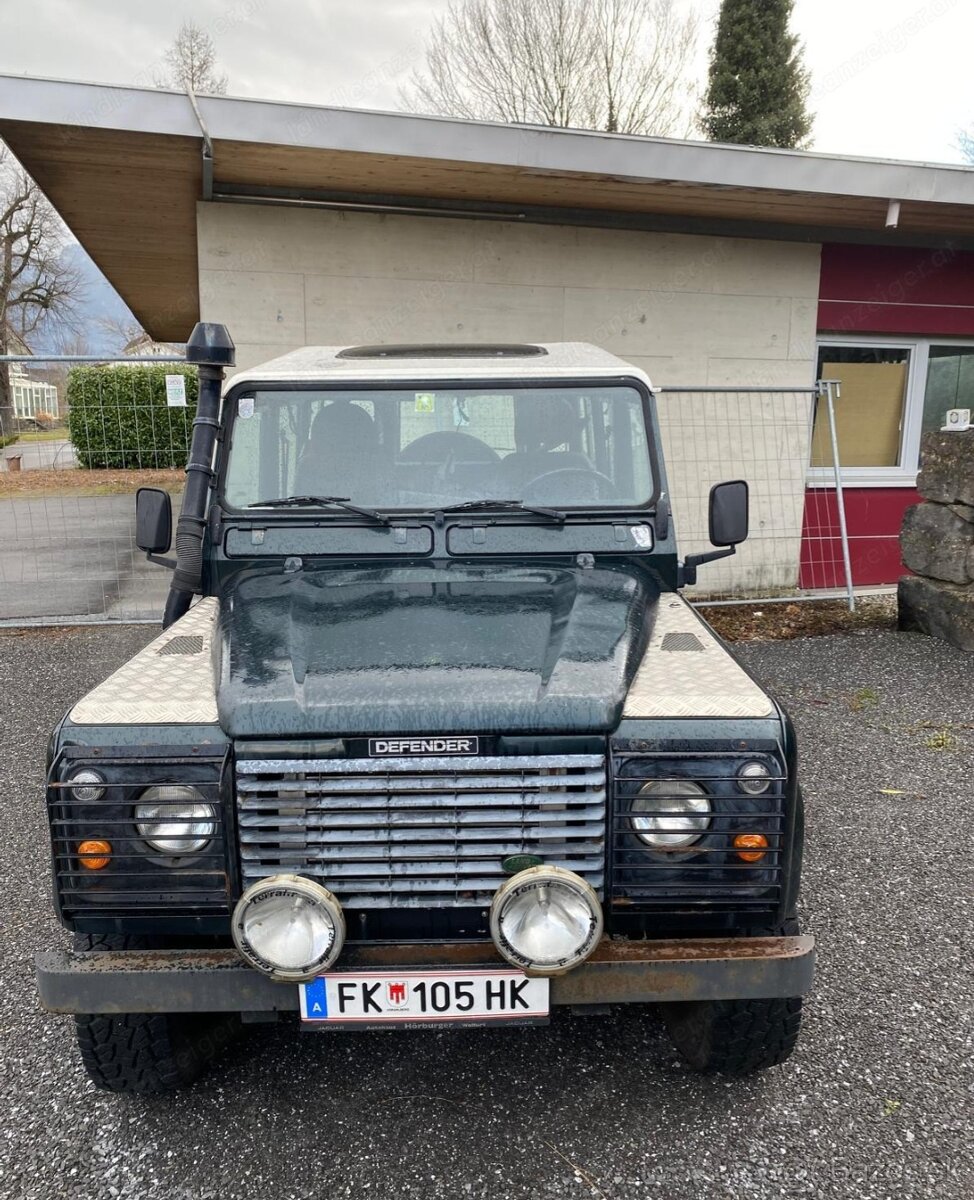 Land rover defender