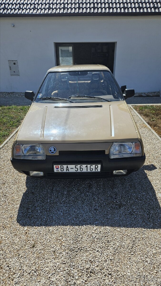 Škoda favorit 136l február 1990 46kw karburátor