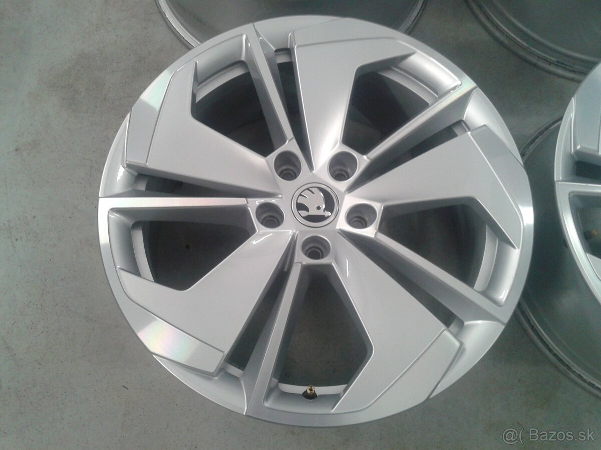 Predam ALU 5x112 R18 7,5J ET48 Original SKODA OCTAVIA 4 RS