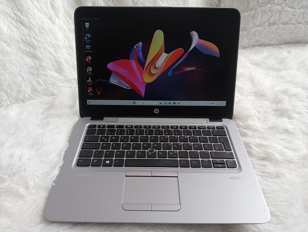 predám Hp elitebook 725 g4 , AMD PRO A10 , 8gb ram , Win 11