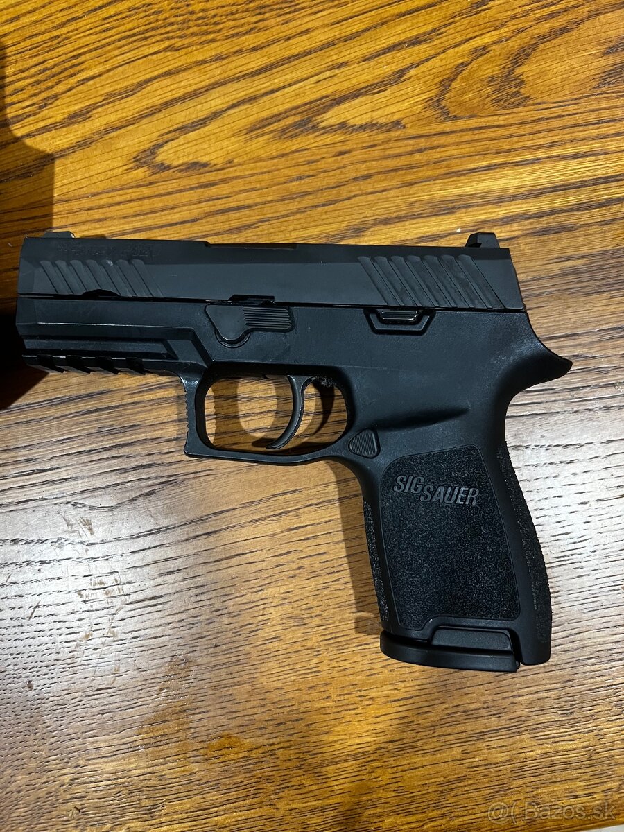 Predám SIG SAUER P320C 9mm luger