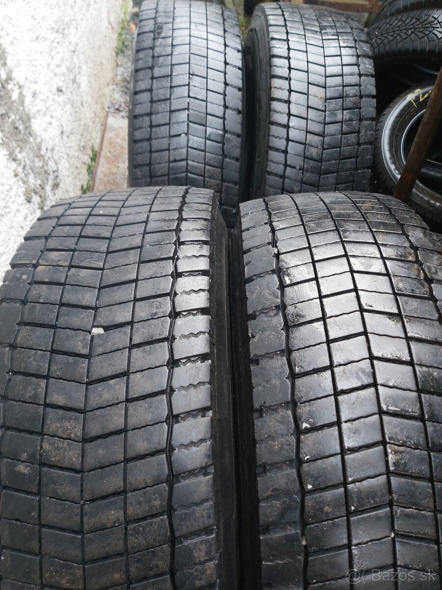 305/70R19,5 continental