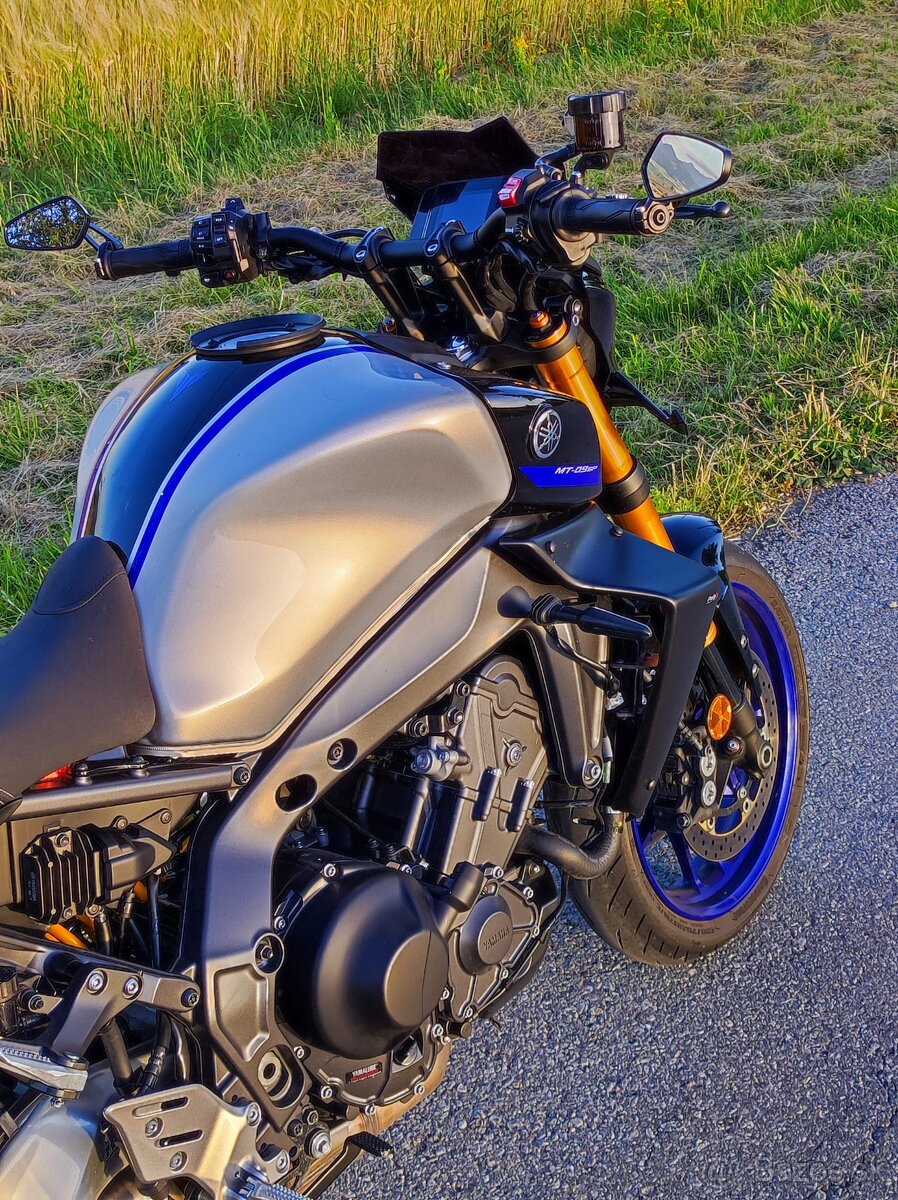 Yamaha mt 09 bočné kufre.