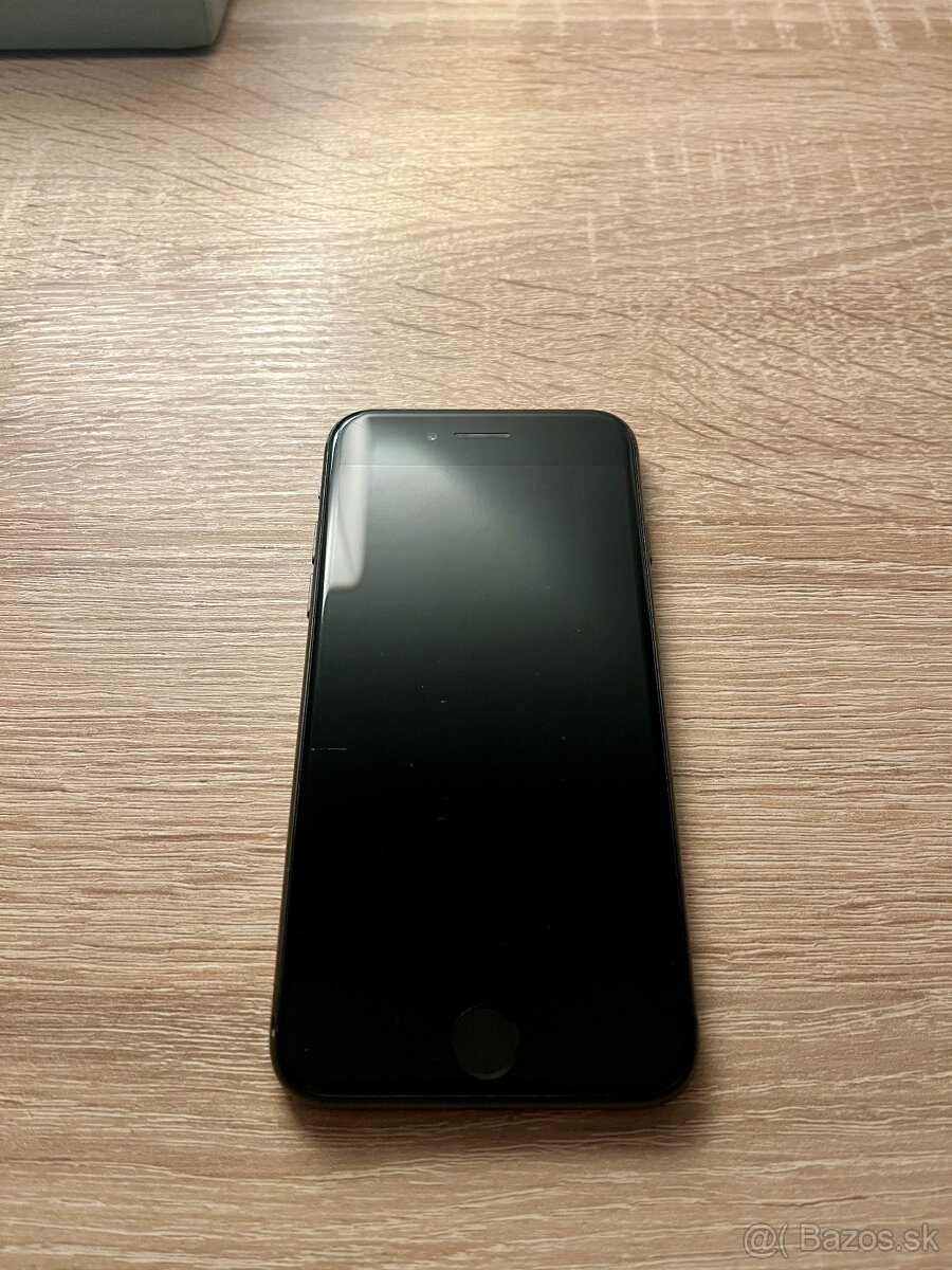 iPhone 8 64GB Space Gray