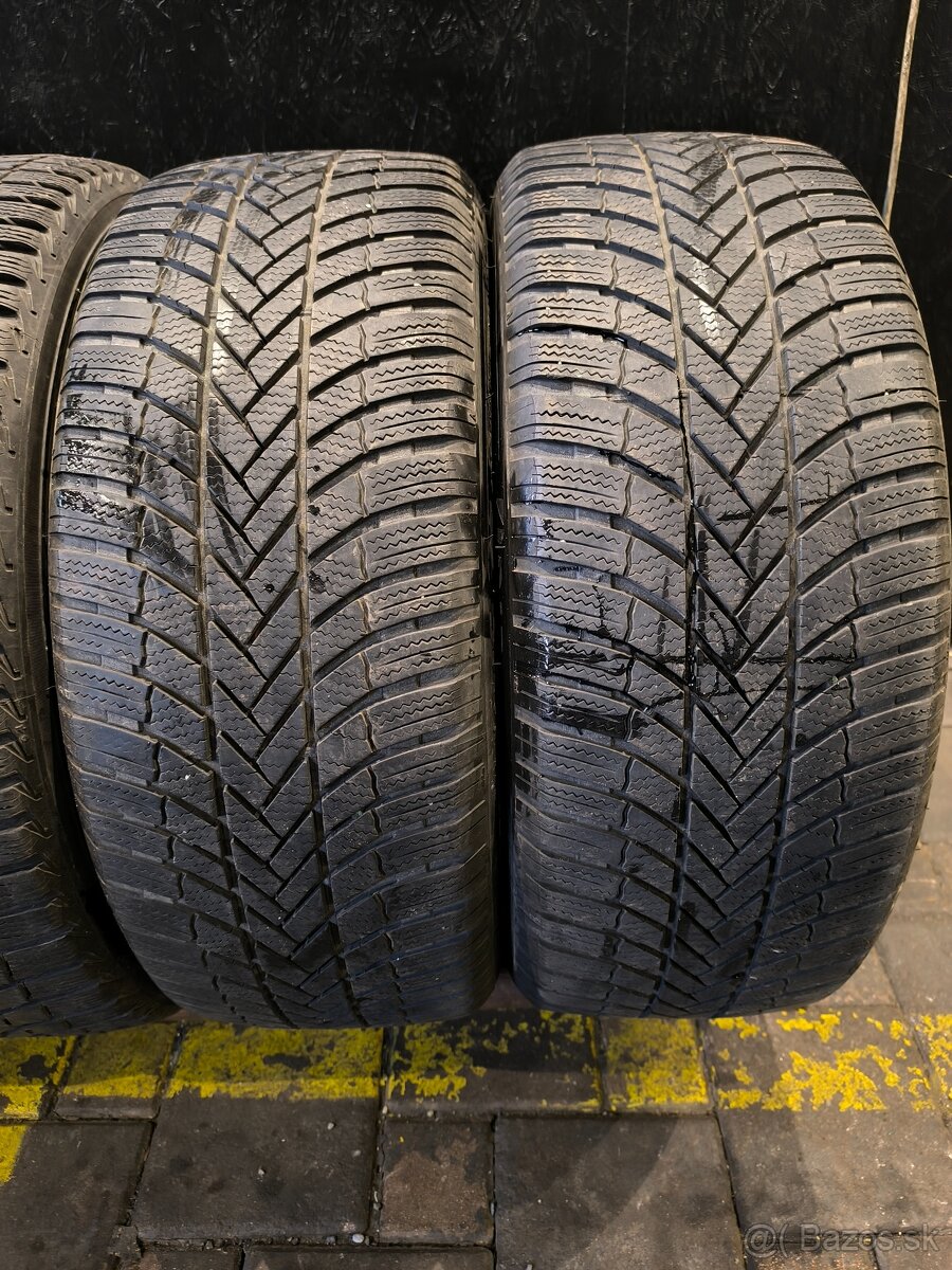 255/45 R20 Bridgestone zimne pneumatiky