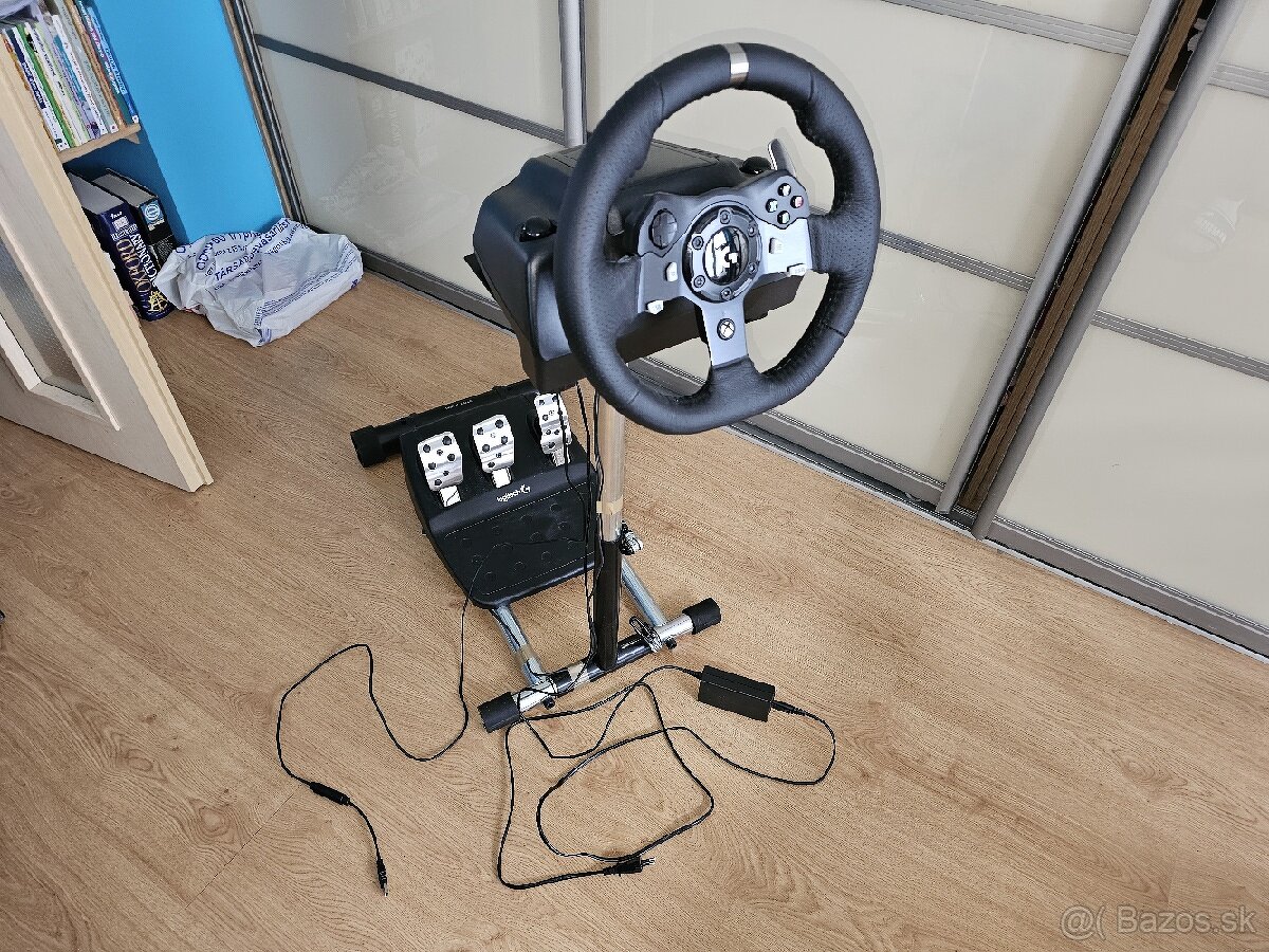 Logitech G920, Wheel Stand Pro pre XBOX a PC