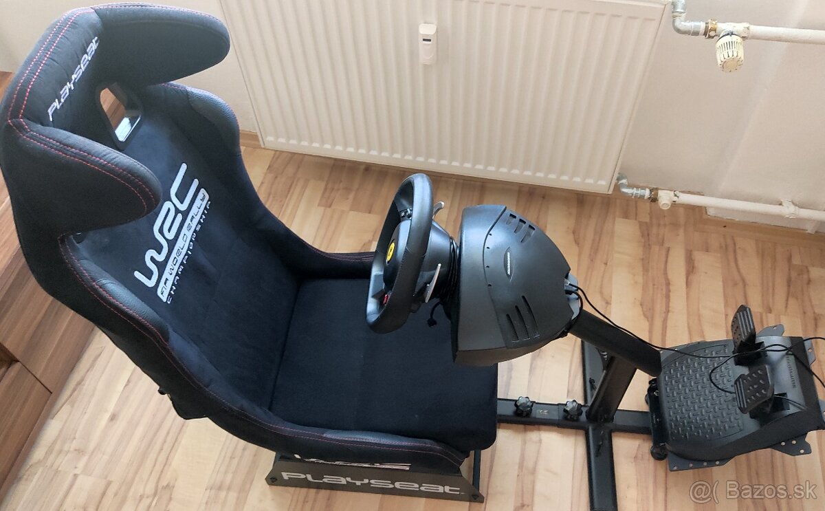 PLAYSEAT