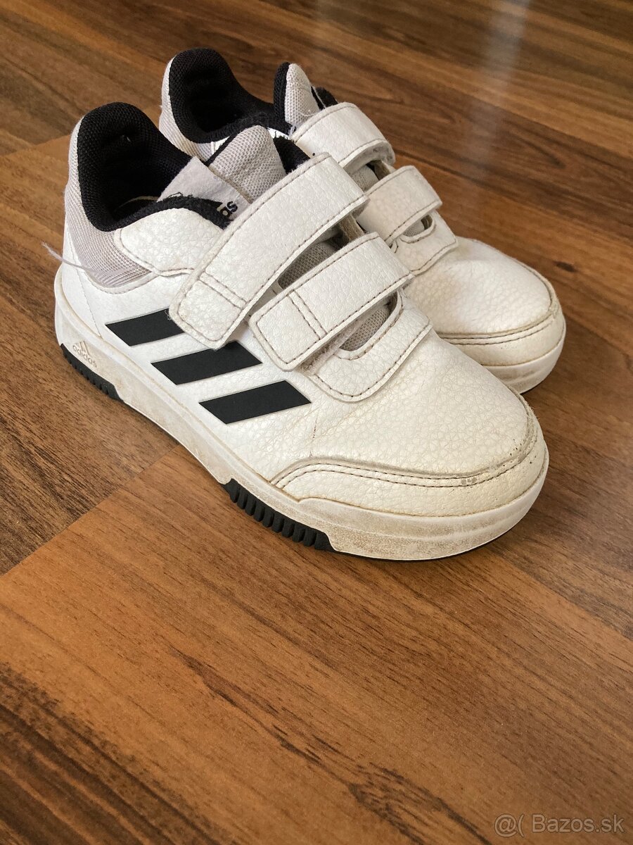 Adidas tenisky č.28