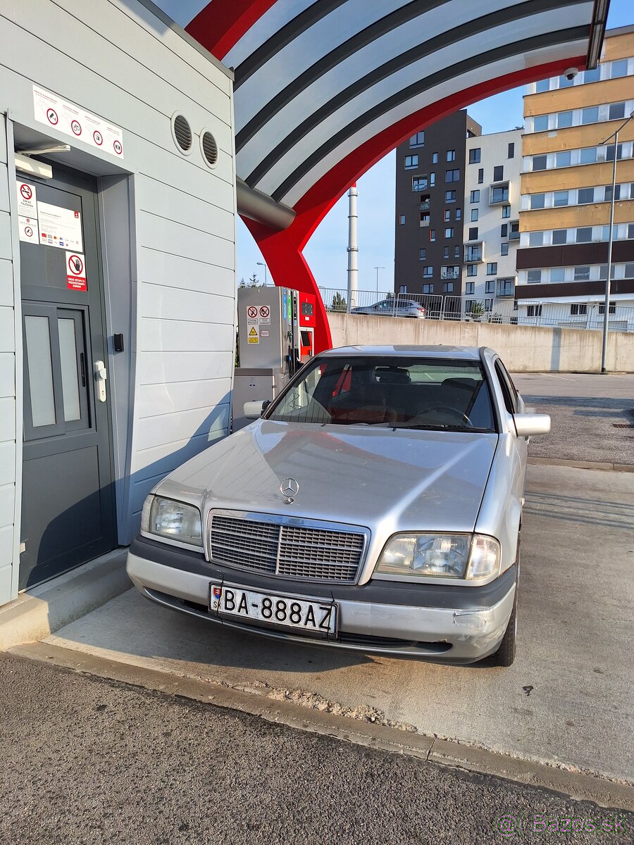 Mercedes C180 W202