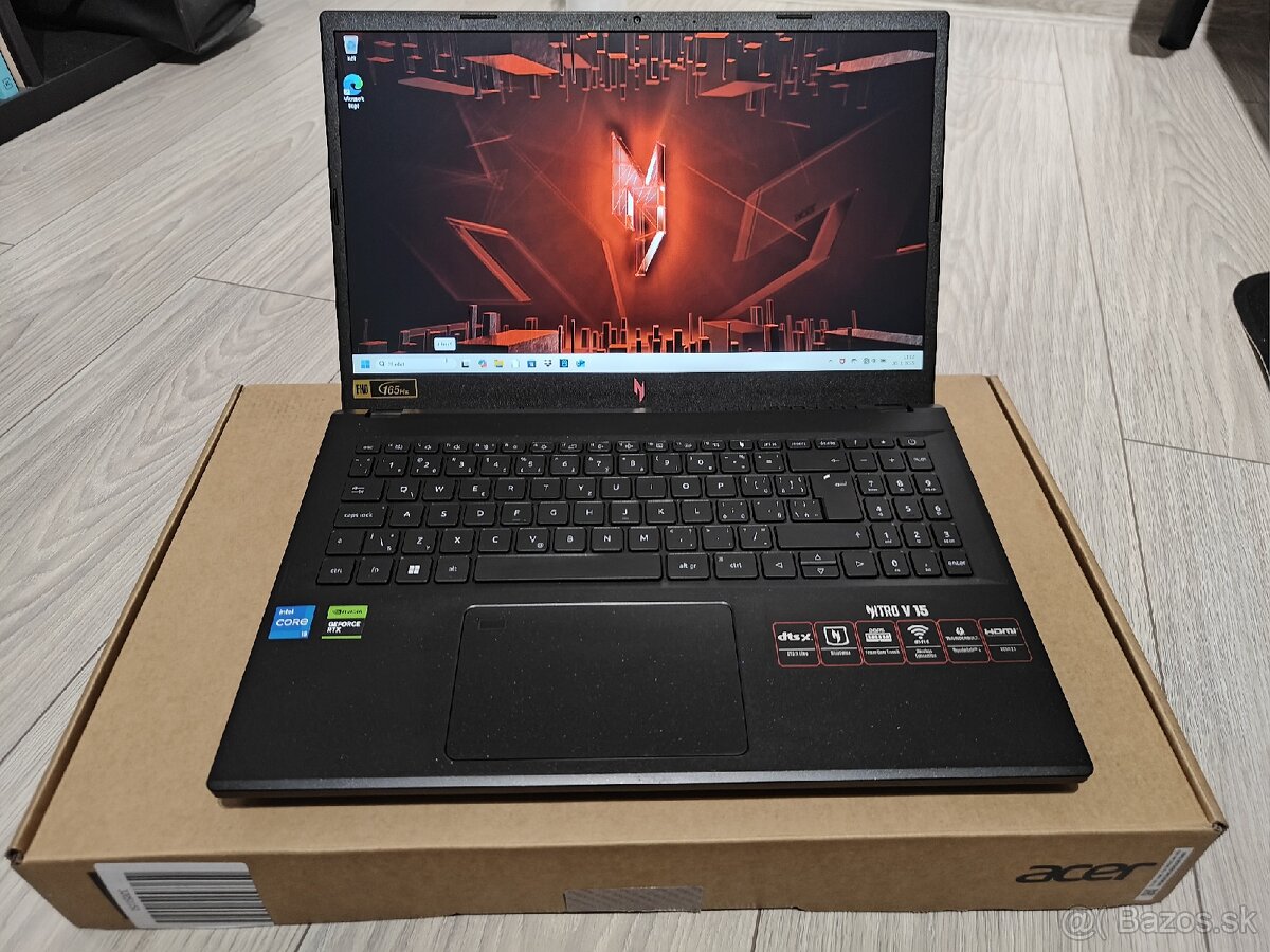 Gaming notebook Acer Nitro V 15 Obsidian Black