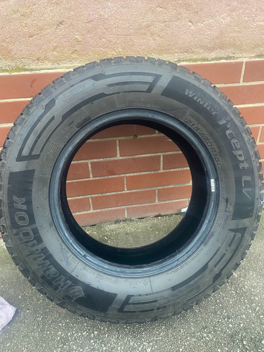 Zimne pneumatiky 215/70 r15