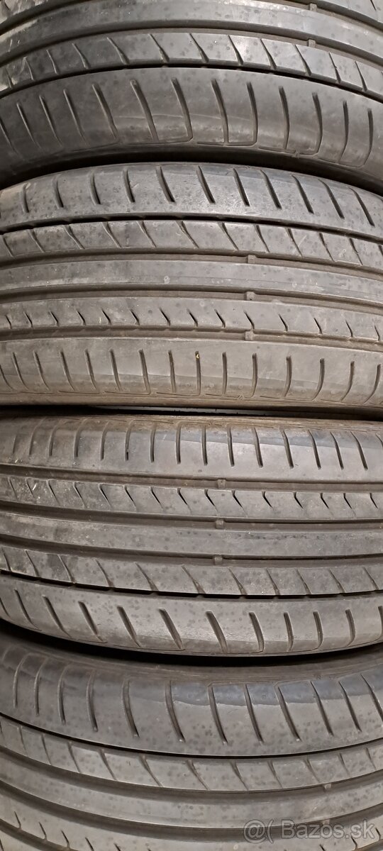 Predám 4ks jazdené letné 205/55r16-91V Dunlop