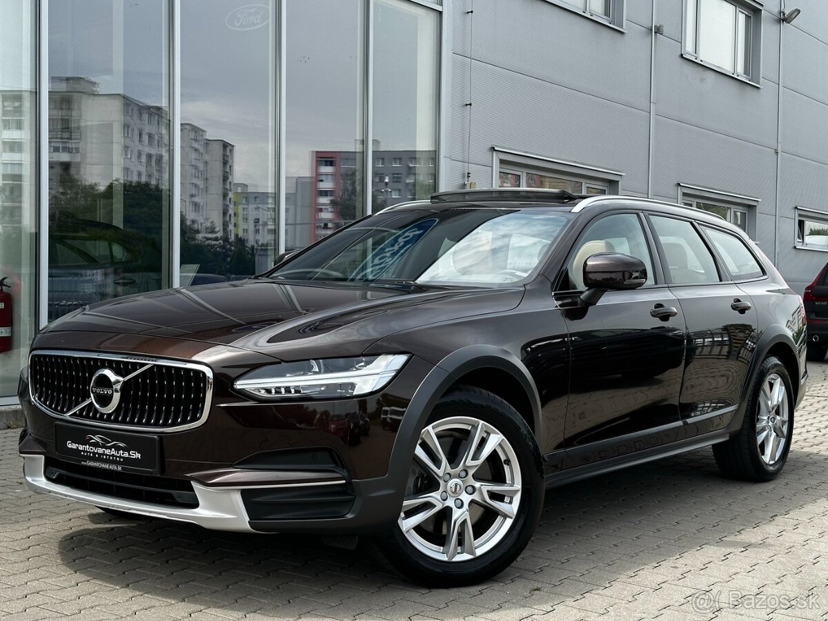 Volvo V90 Cross Country D5 4x4 A8, Pilot Assist, Panoráma