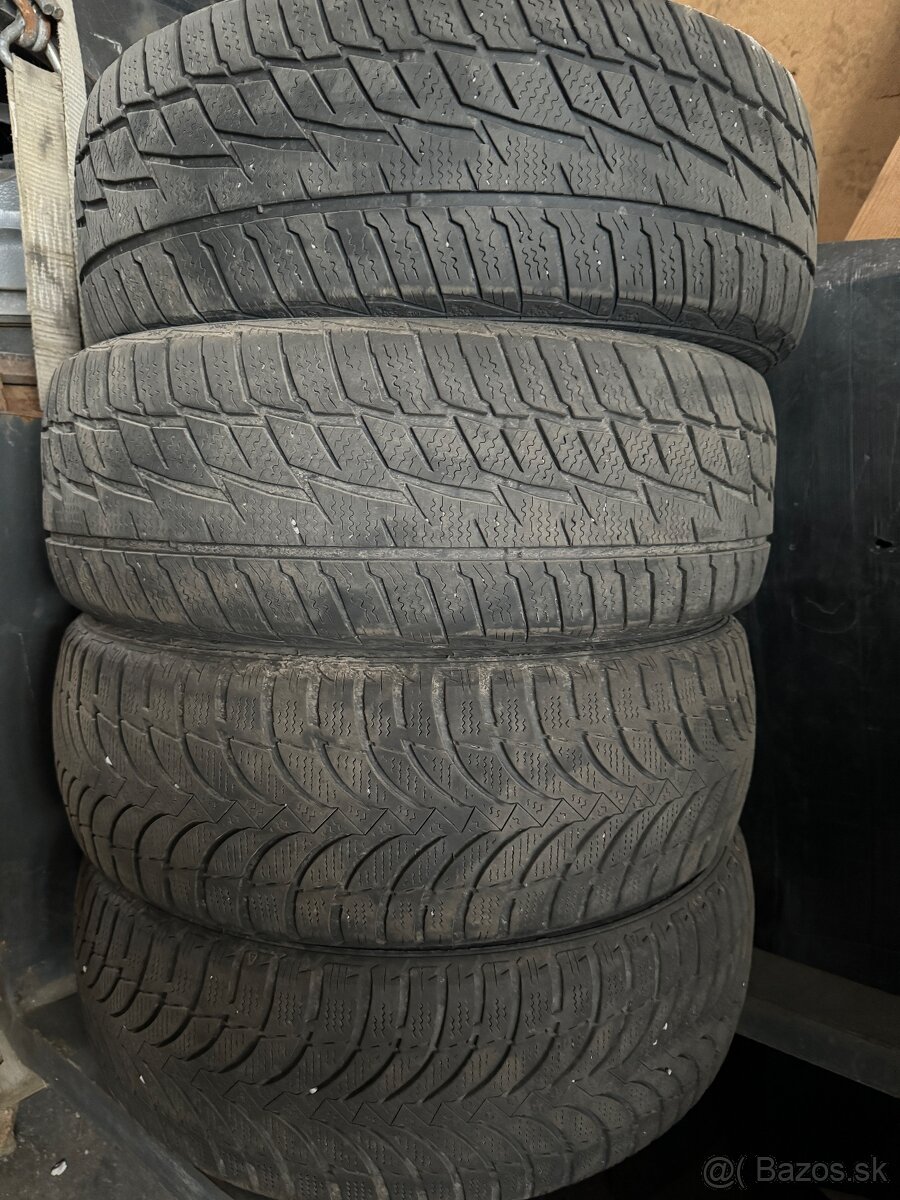 215/60 R16