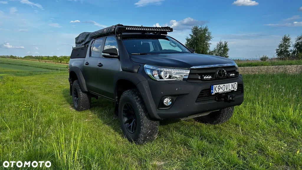 Toyota Hilux 2.4 D-4D Double Cab SR5 4x4