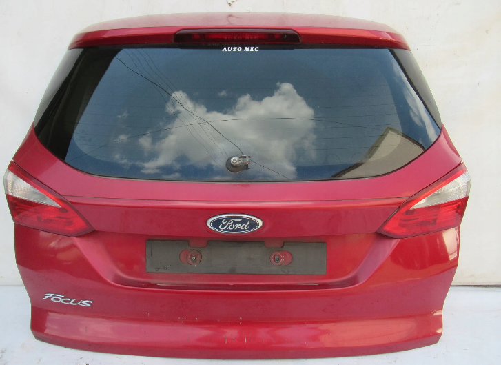 Ford Focus Mk3 kombi 5. piate kufrové dvere kufor 2010-