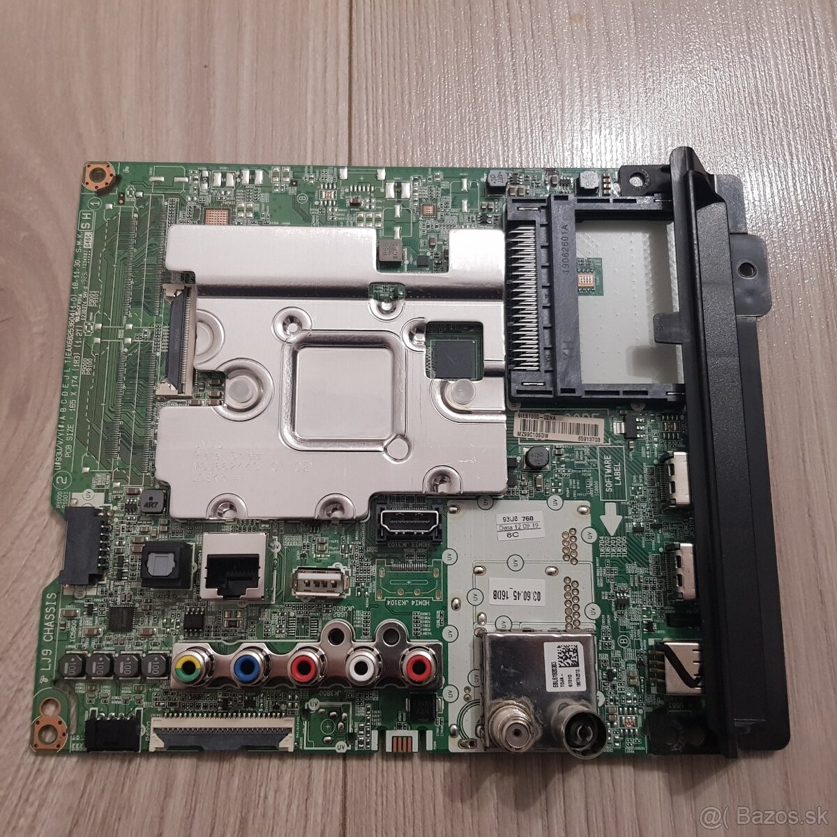 LG 70UM7450 - main board  EAX68253604