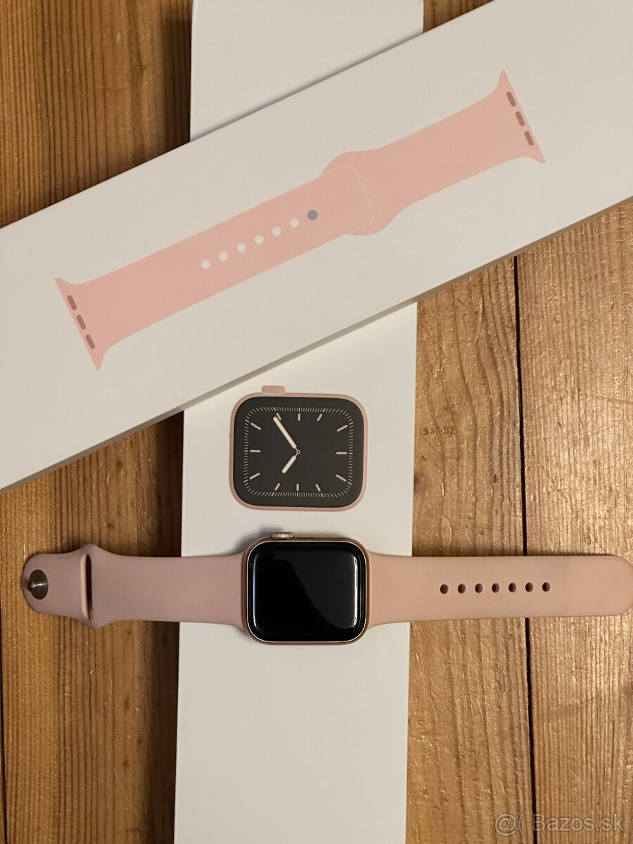 Apple watch 5, 40 mm rosegold, 5 x náramok