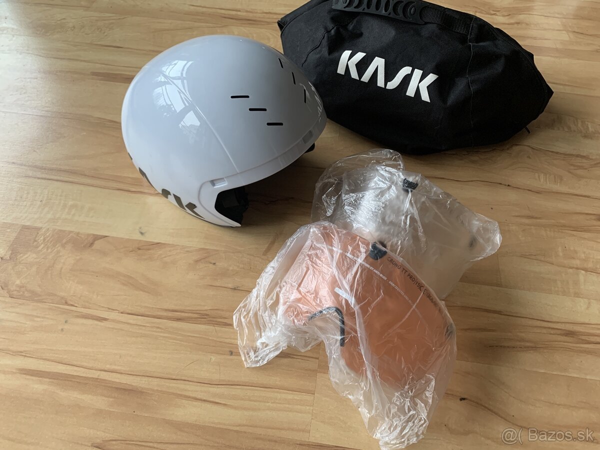 Kask Bambino TT helma