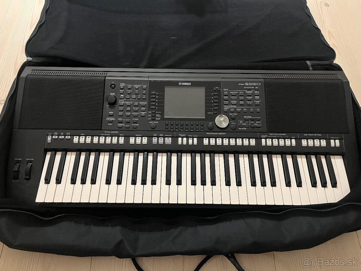 Yamaha PSR s950