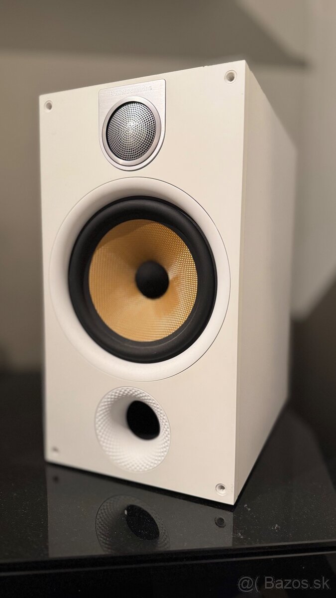 Bowers & Wilkins 685 S2