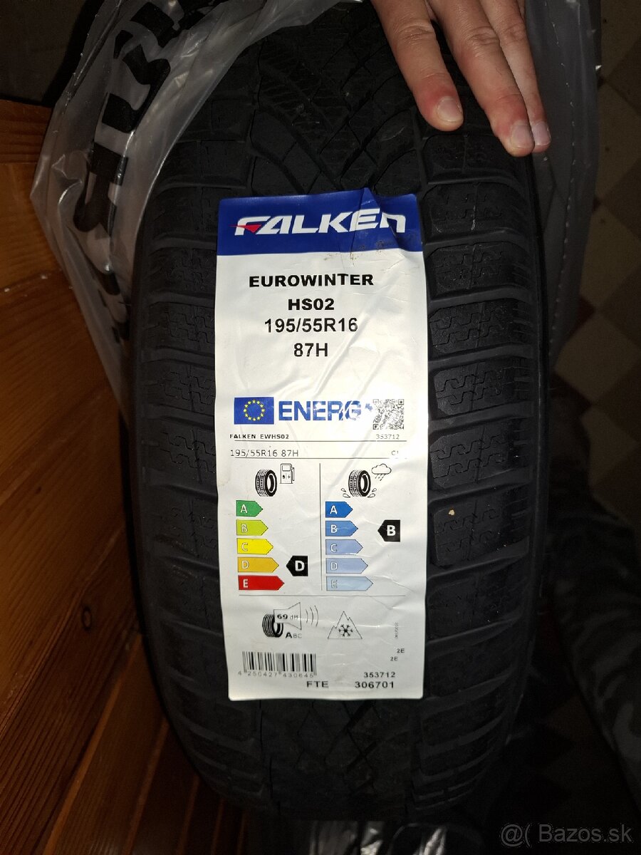 Predam nove zimne Falken 195/55 r16 eurowinter