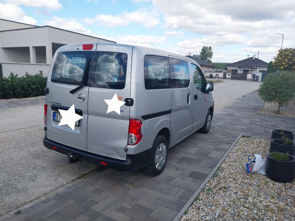 Nissan NV 200