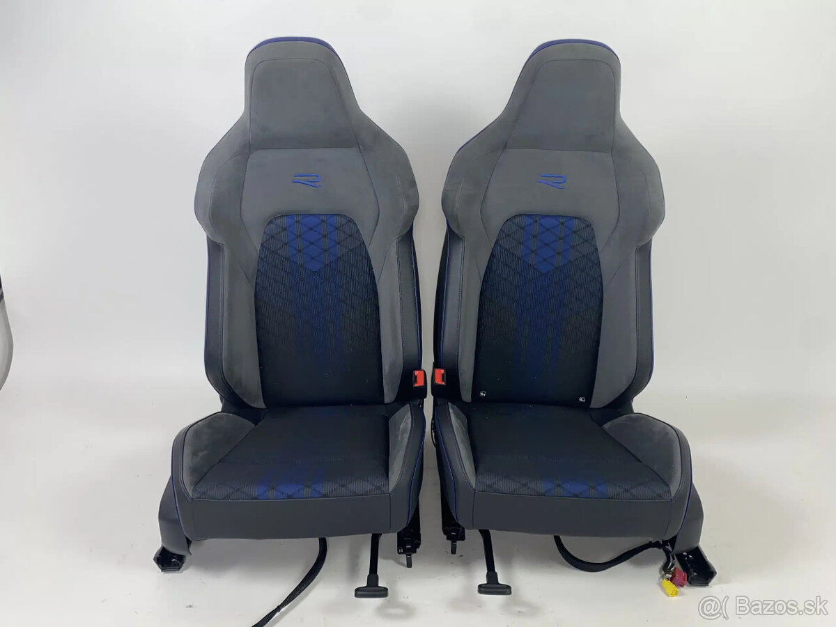 Interiér VW Golf 8 R Fabric