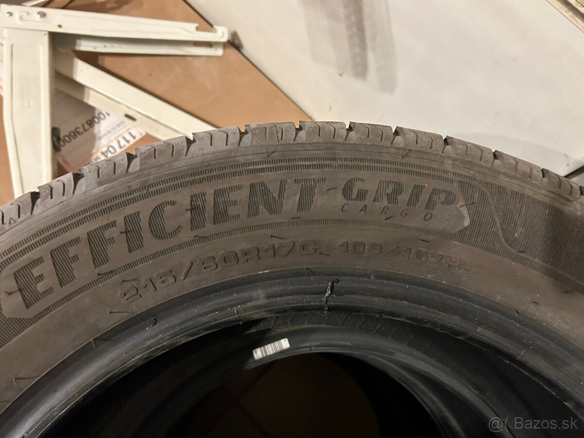 GoodYear efficient grip 215/60 R17 C 109/107H