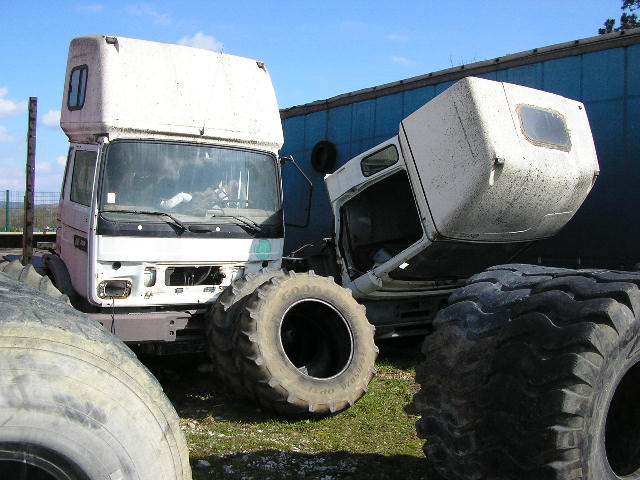 2 ks.RENAULT MIDLINER M180,M250,r.v.1998,,tachograf,celková